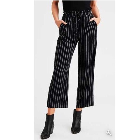 American Eagle Outfitters Pants - American Eagle High Waisted Flowy Pants